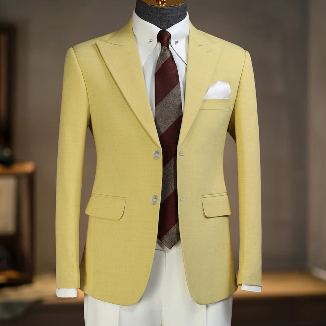 Bộ Vest Vàng Nhạt 1