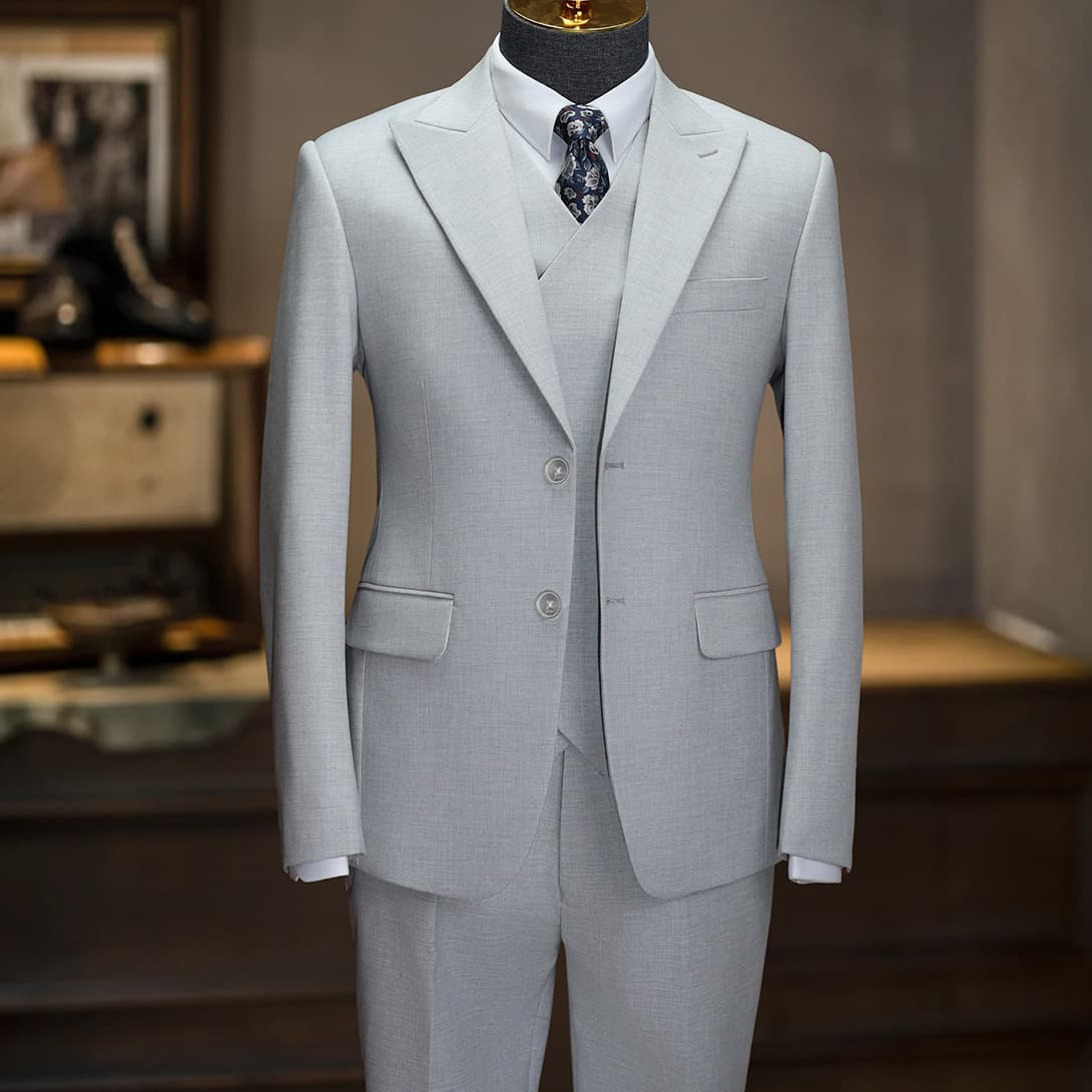 Bộ Vest Xám Sáng 1