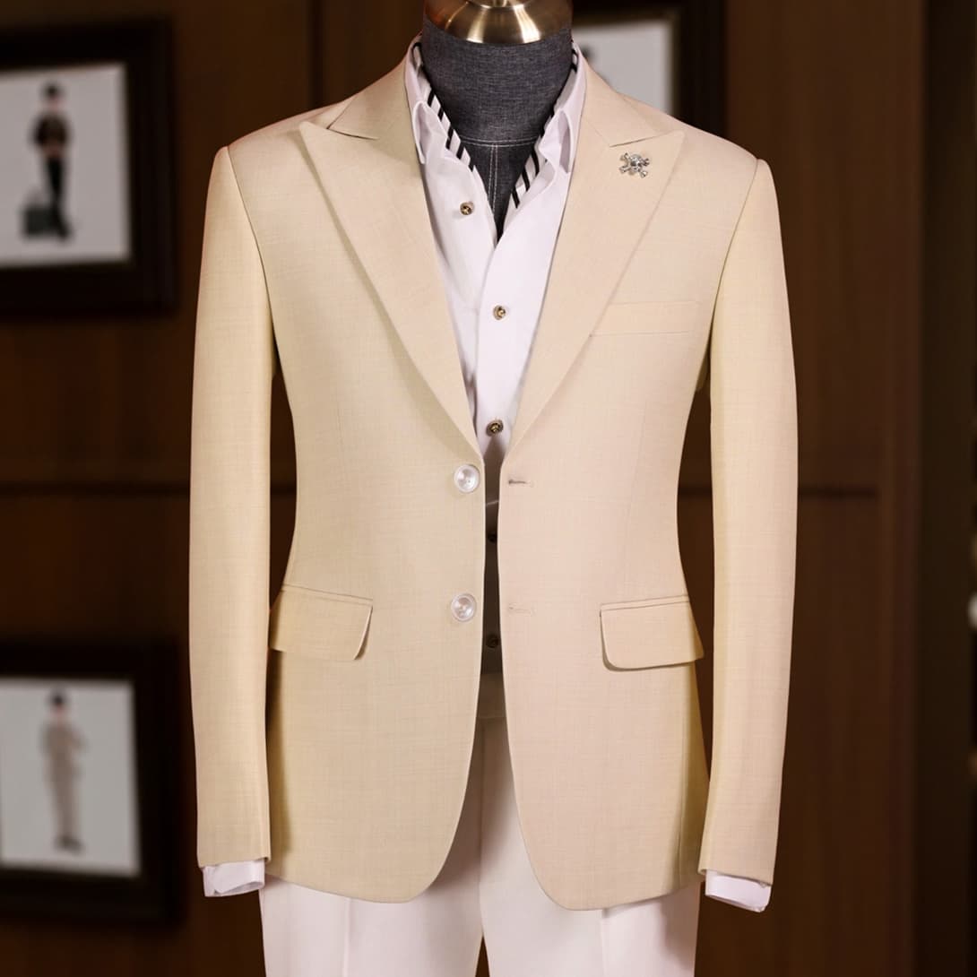 Bộ Vest Kem Sáng 1