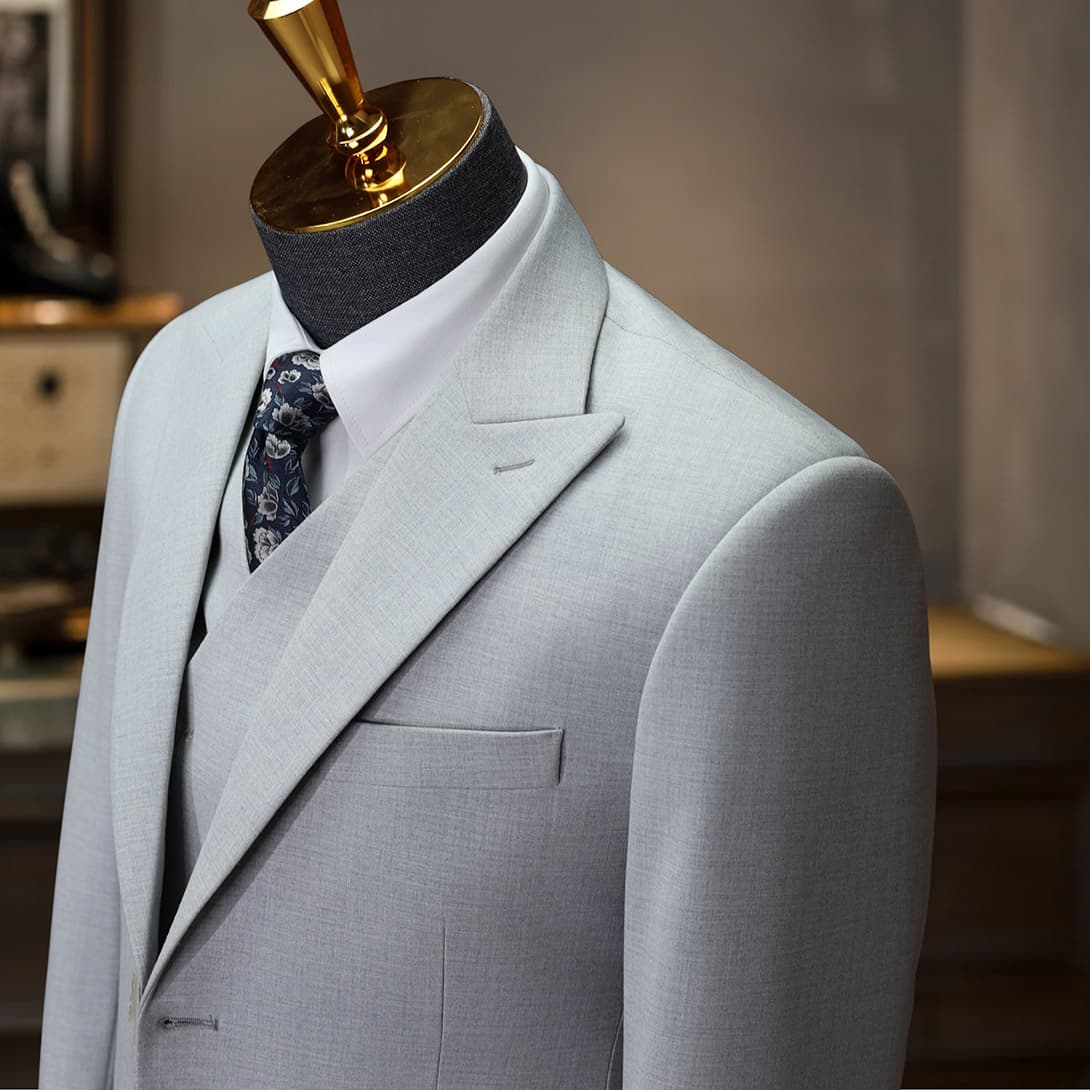 Bộ Vest Xám Sáng 4