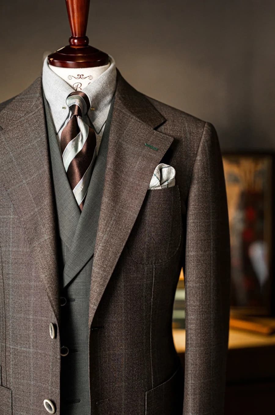 Bộ Vest Caro Nâu Đậm 2