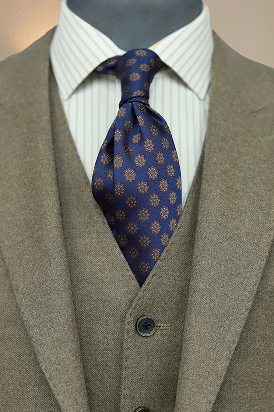 Bộ Vest Xanh Rêu Sẫm 2