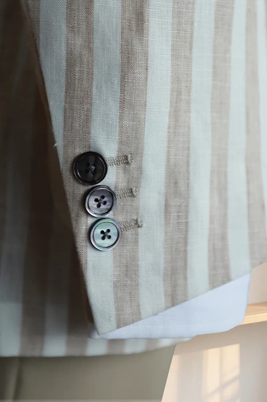 Bộ Vest Hồng Sọc To 3