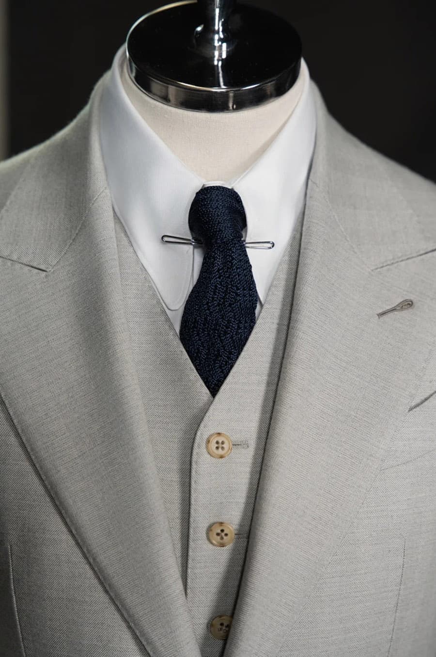 Bộ Vest Xám Ghi Ve Ngược 3