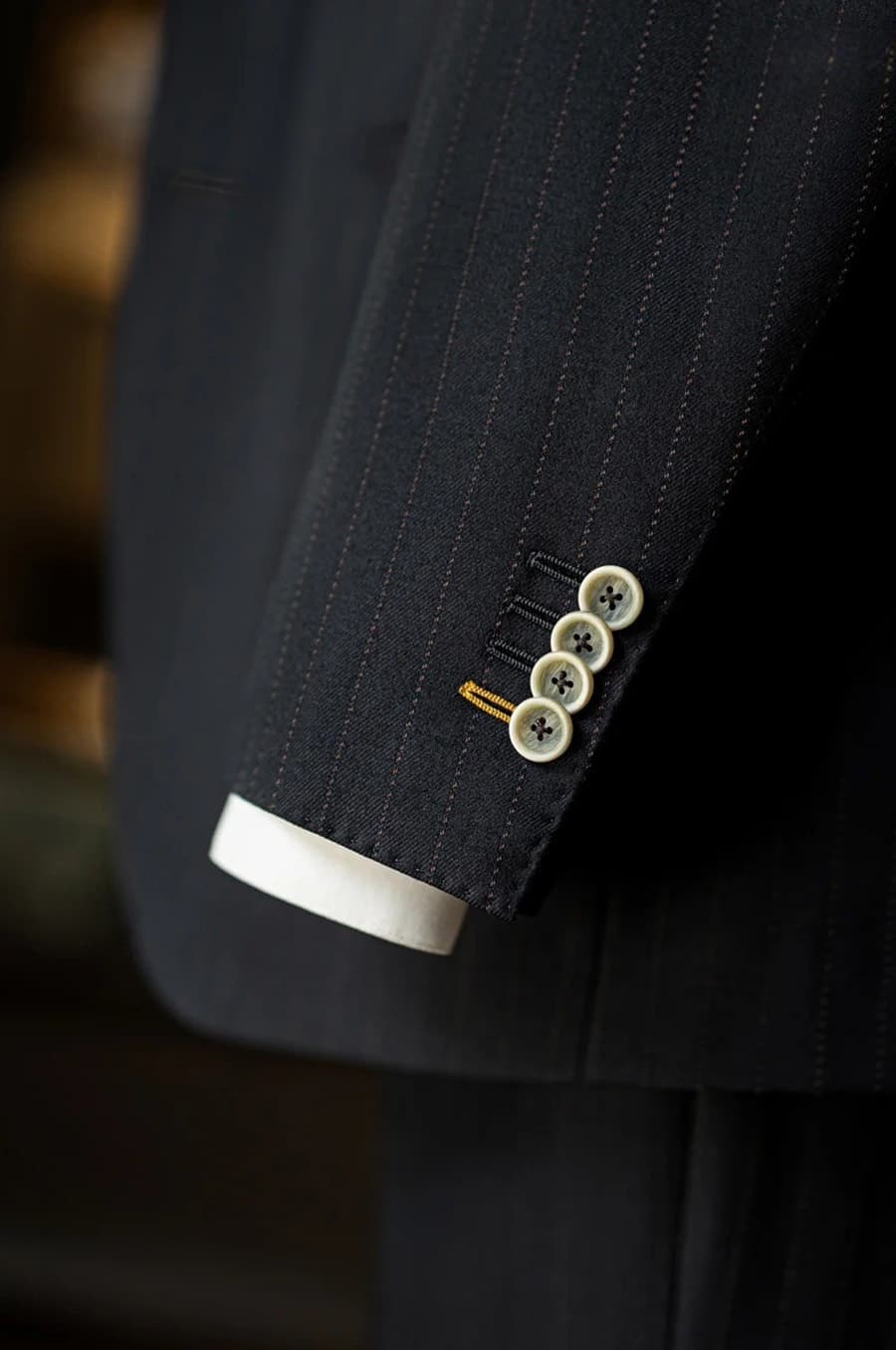 Bộ Vest Đen Kẻ Nhỏ 4