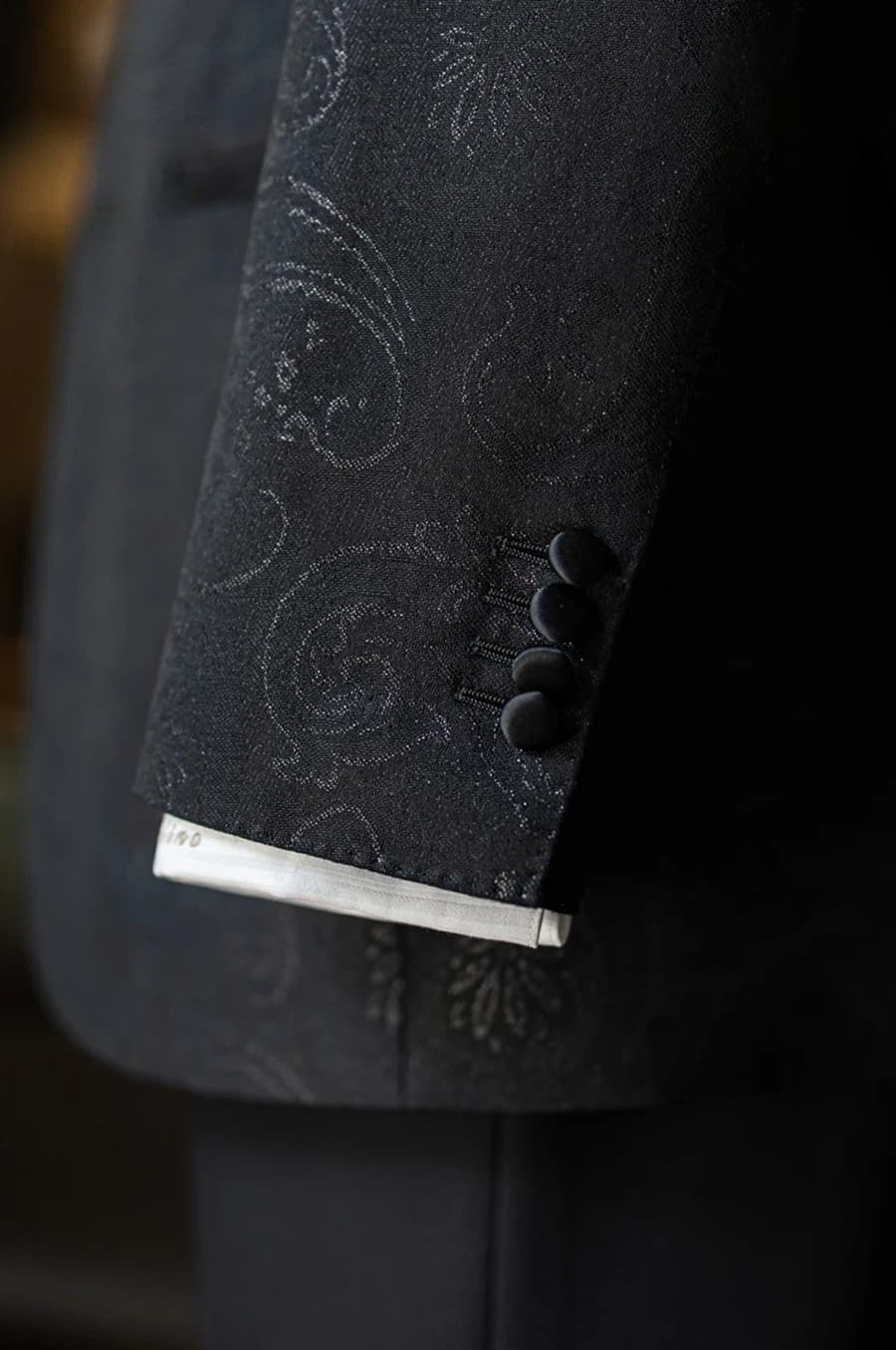 Bộ Vest Đen Sam Họa Tiết 4