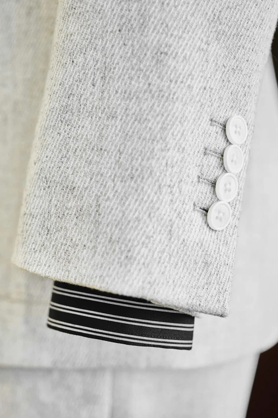 Bộ Vest Trắng Kem Túi Hộp 3