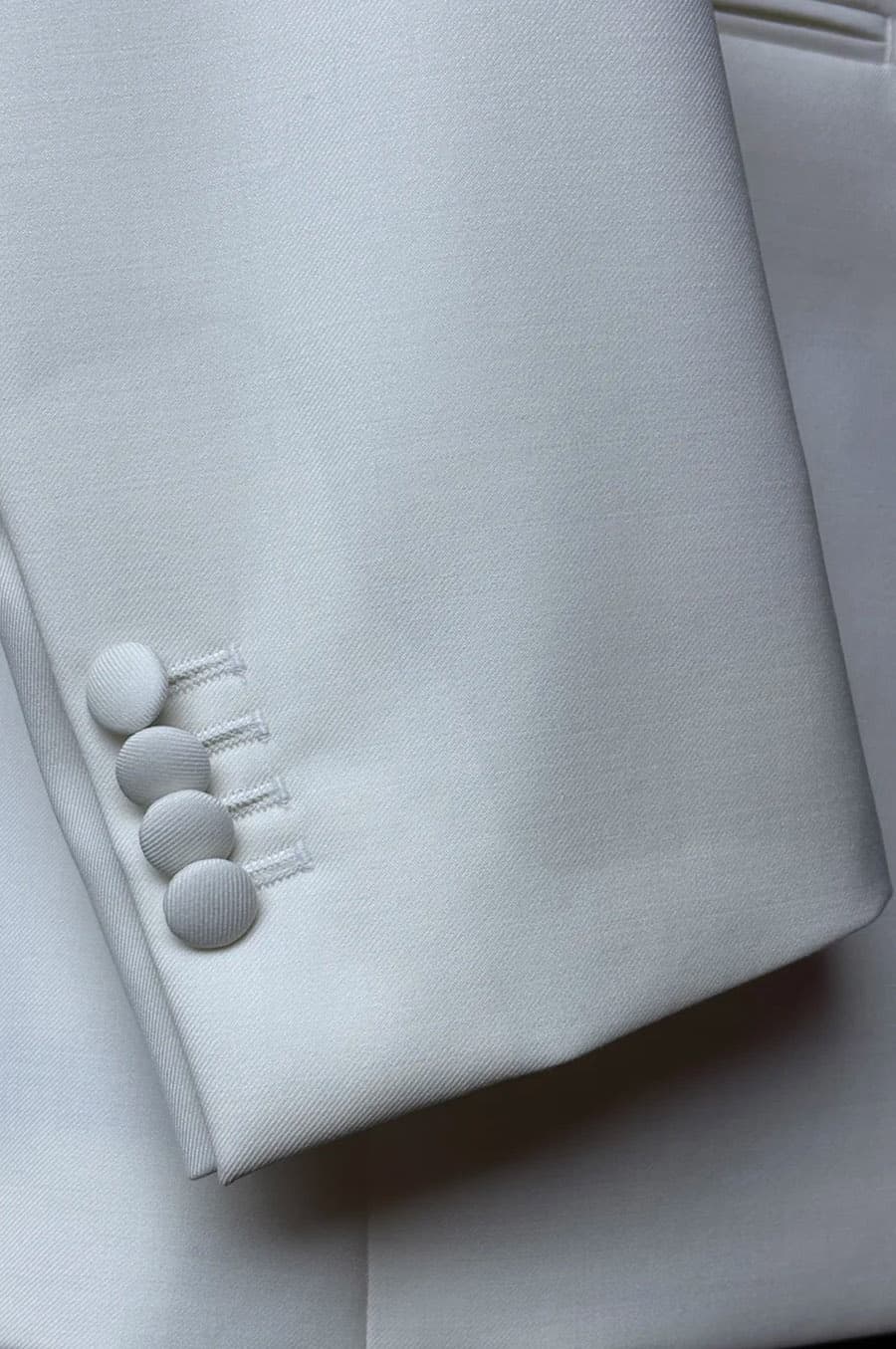 Bộ Vest Trắng Cổ Sam 3