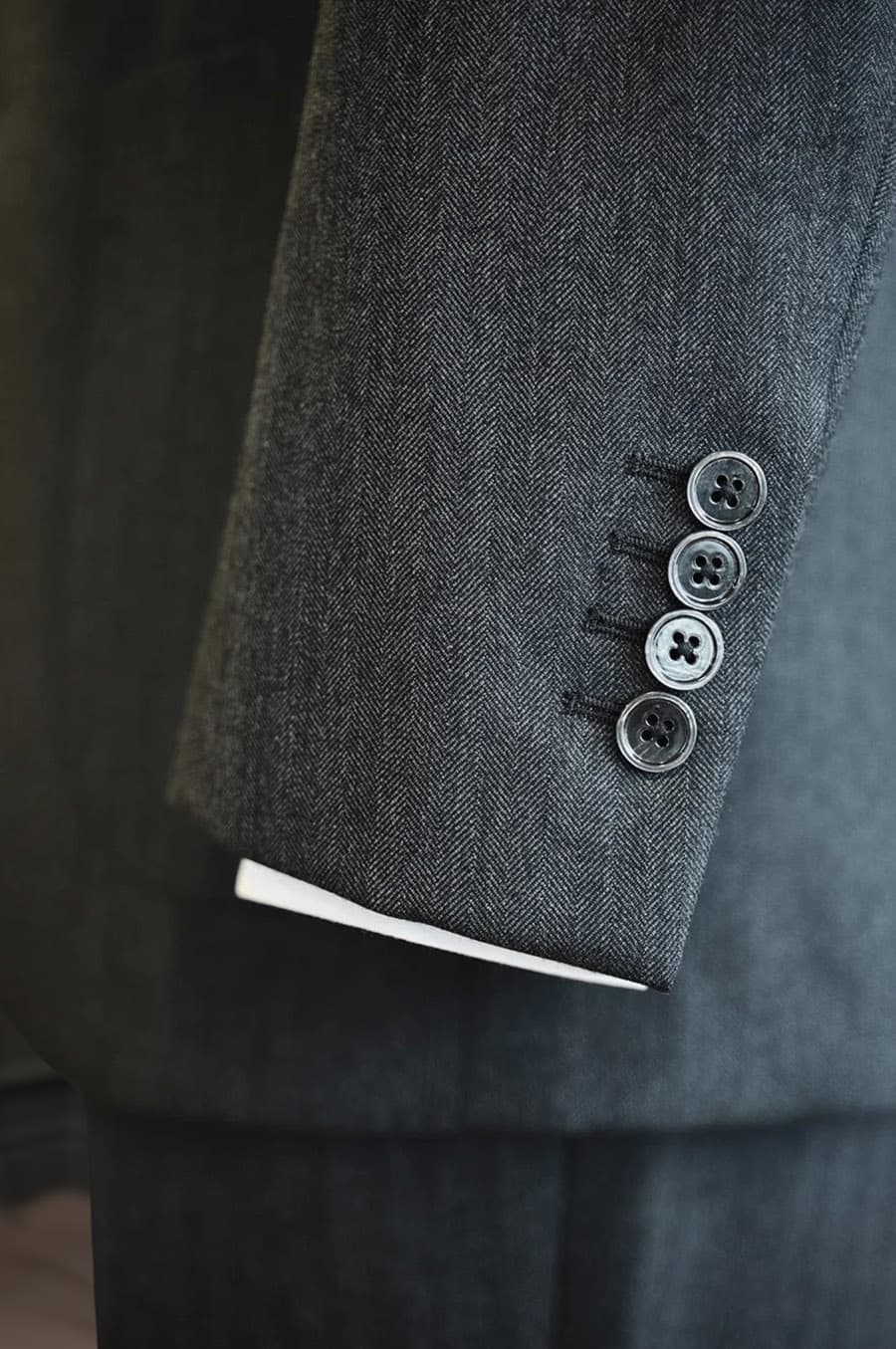 Bộ Vest Xám Xương Cá 2 Cúc 3