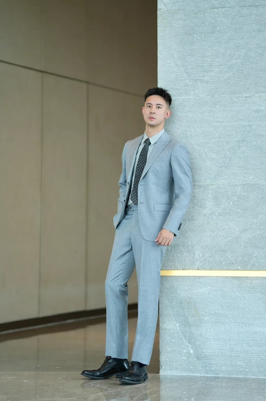 Bộ Vest Xanh Ghi Sáng 1