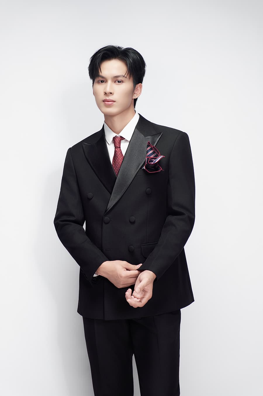 Bộ Vest Đen Sam Nhọn 6 Cúc 1