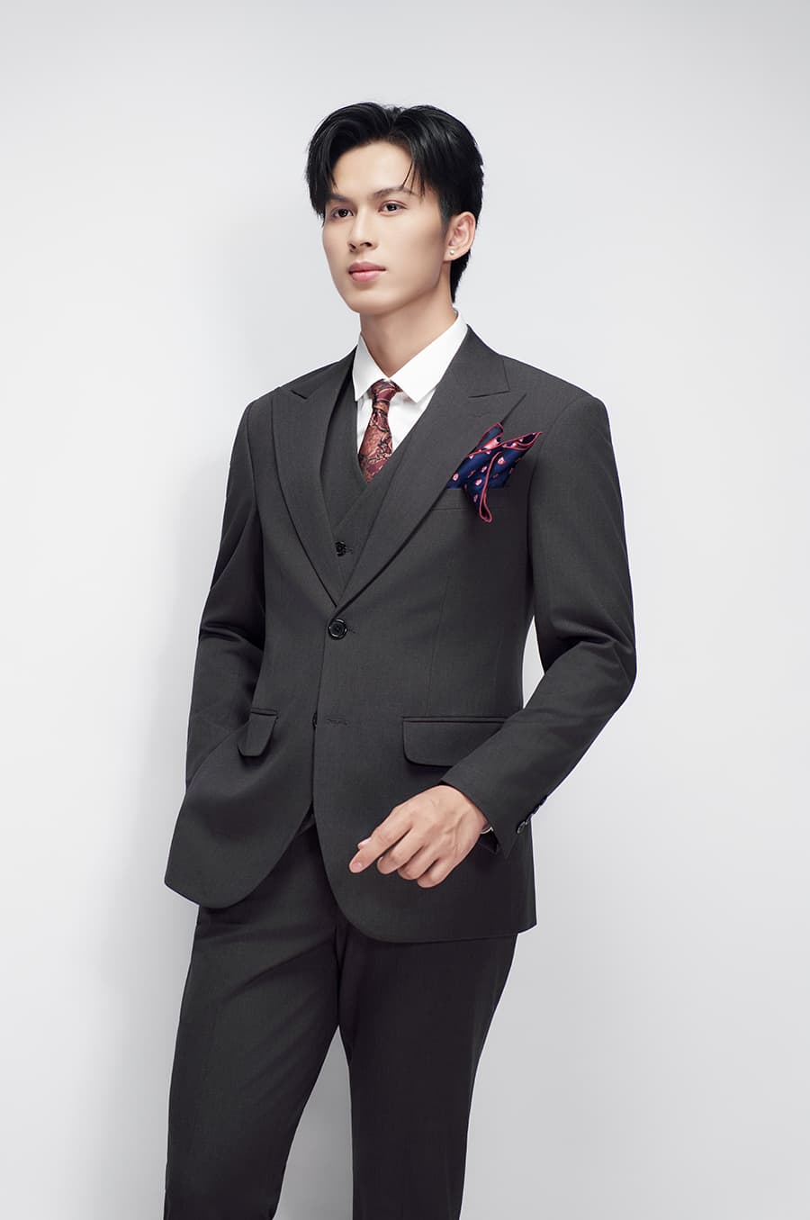 Bộ Vest Đen Kẻ Xước 2 Cúc 1