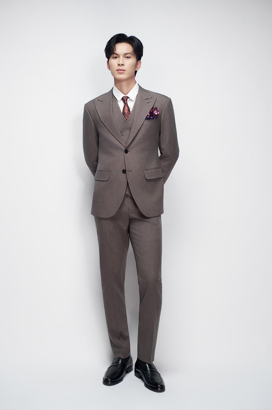 Bộ Vest Nâu Sáng 3