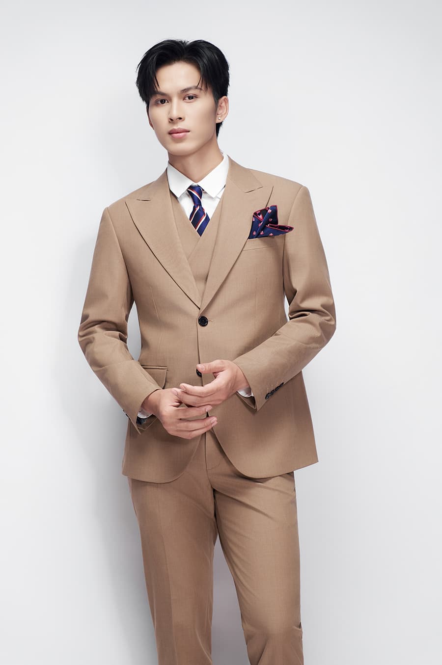 Bộ Vest Be Sáng 1