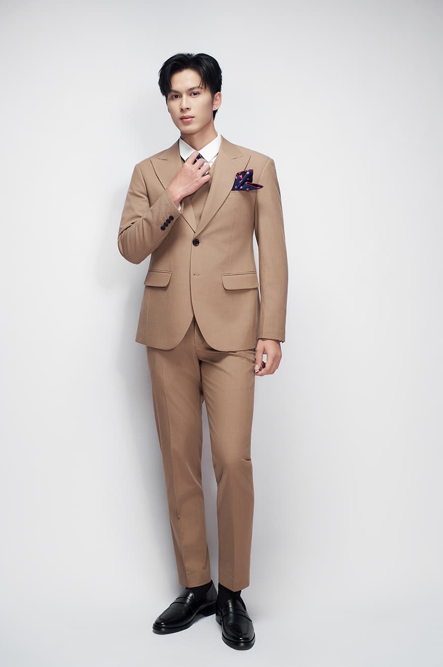 Bộ Vest Be Sáng 3