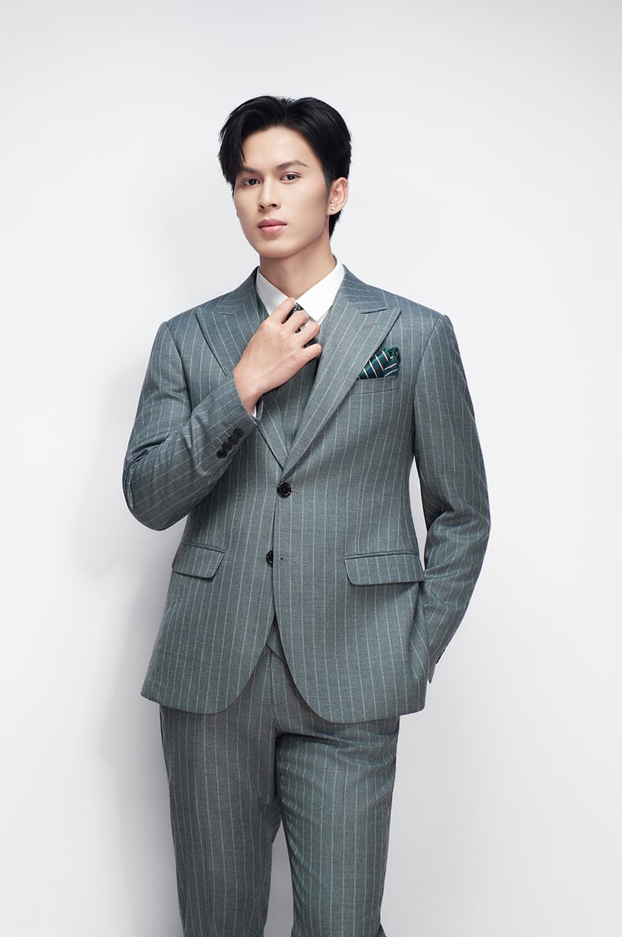 Bộ Vest Xám Xanh Kẻ Sọc 1