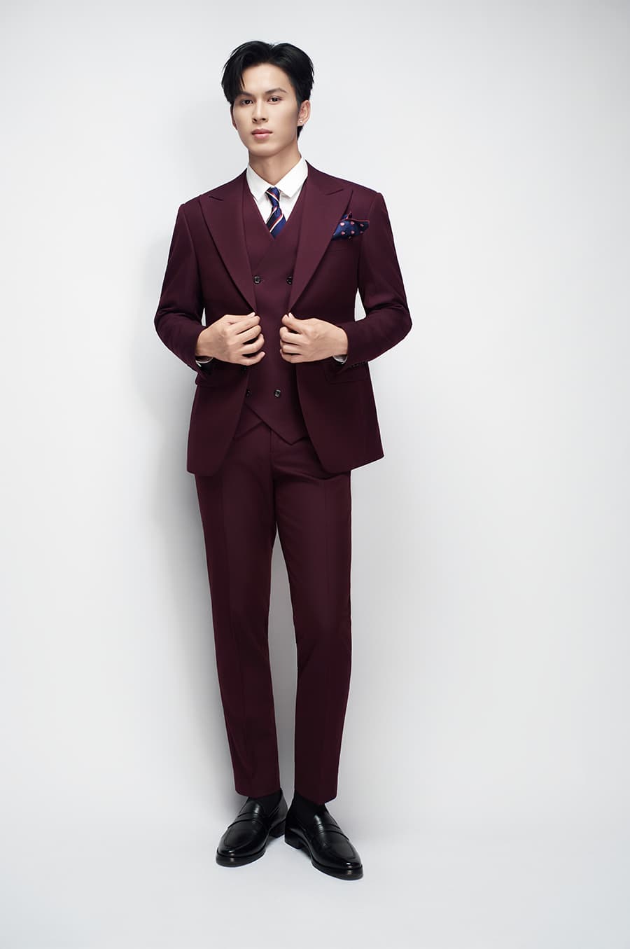 Bộ Vest Đỏ Mận 3