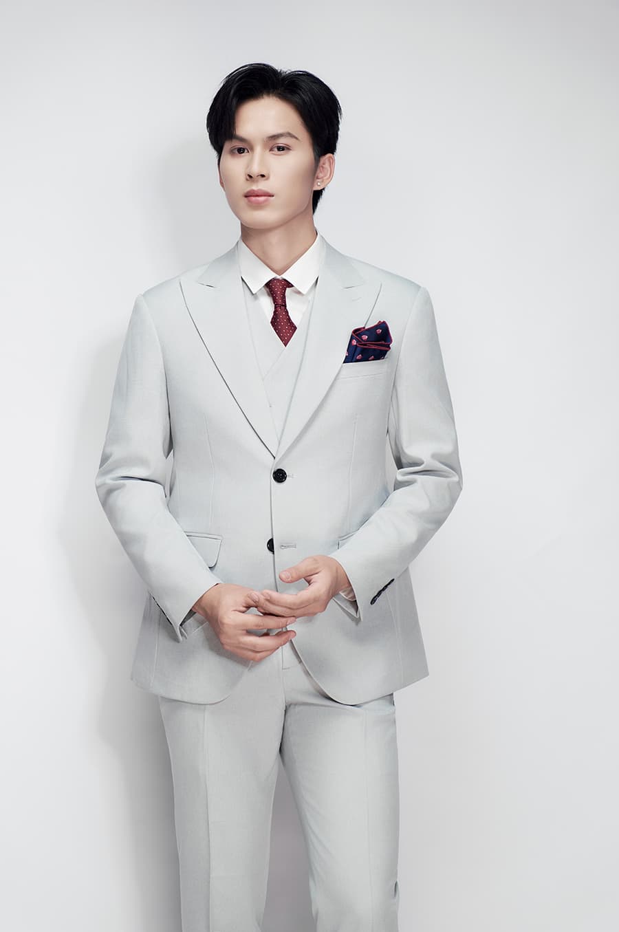 Bộ Vest Xám Bạc 1