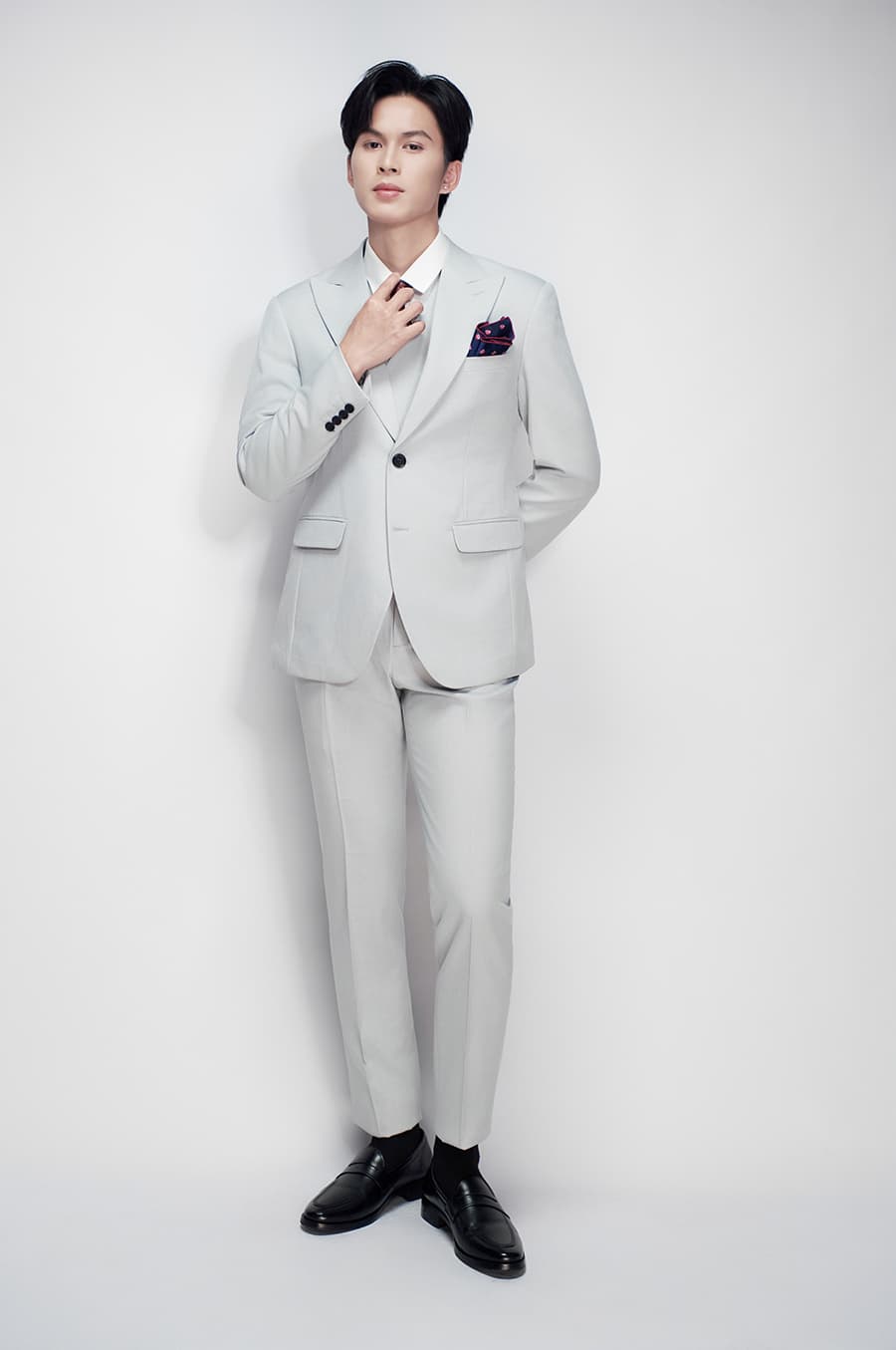 Bộ Vest Xám Bạc 2