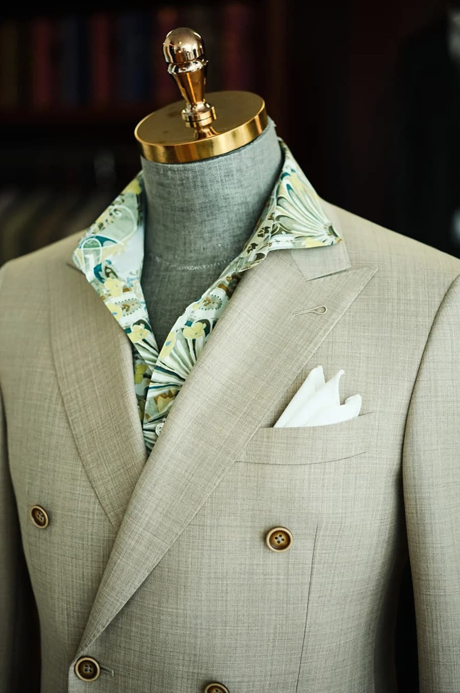 Bộ Vest Be Kẻ Xước 4