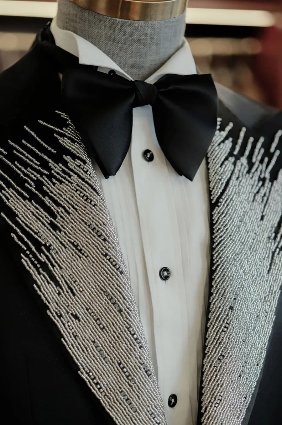 Bộ Vest Đen Thêu Ánh Bạc 3