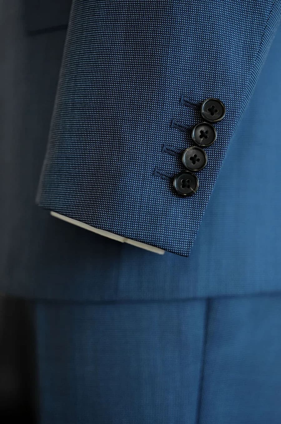 Bộ Vest Xanh Lơ Kẻ Xước 4