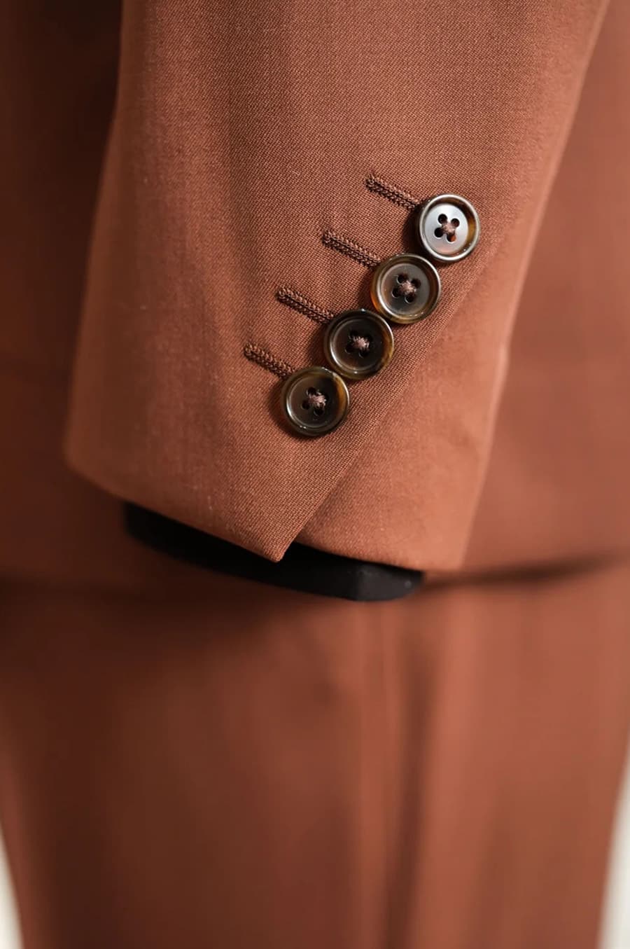 Bộ Vest Cam Đỏ 4