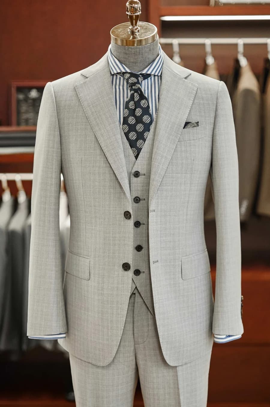 Bộ Vest Ghi Sáng 1