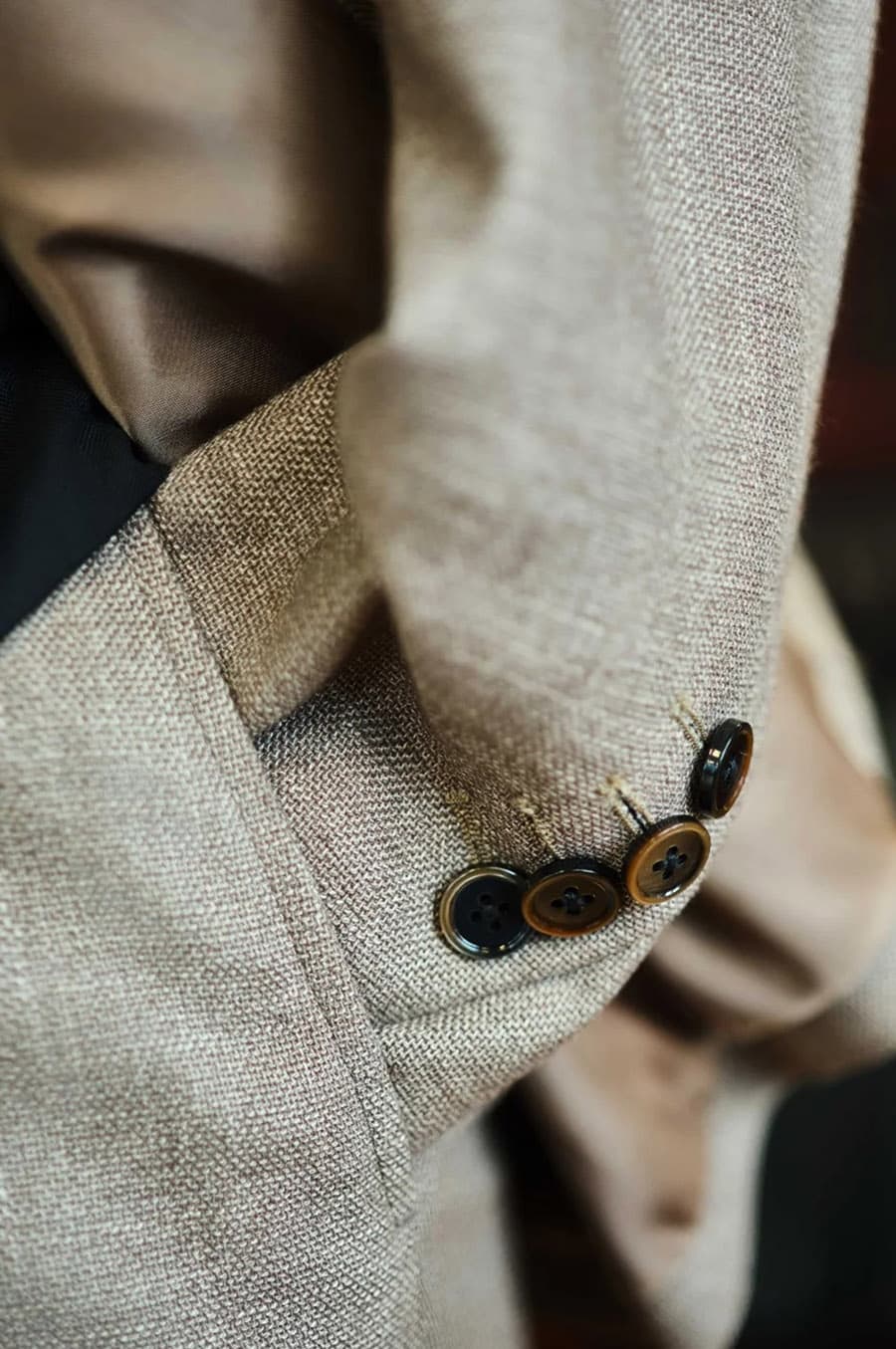 Bộ Vest Vàng Cát 4