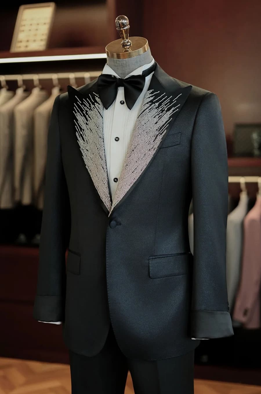 Bộ Vest Đen Thêu Ánh Bạc 2