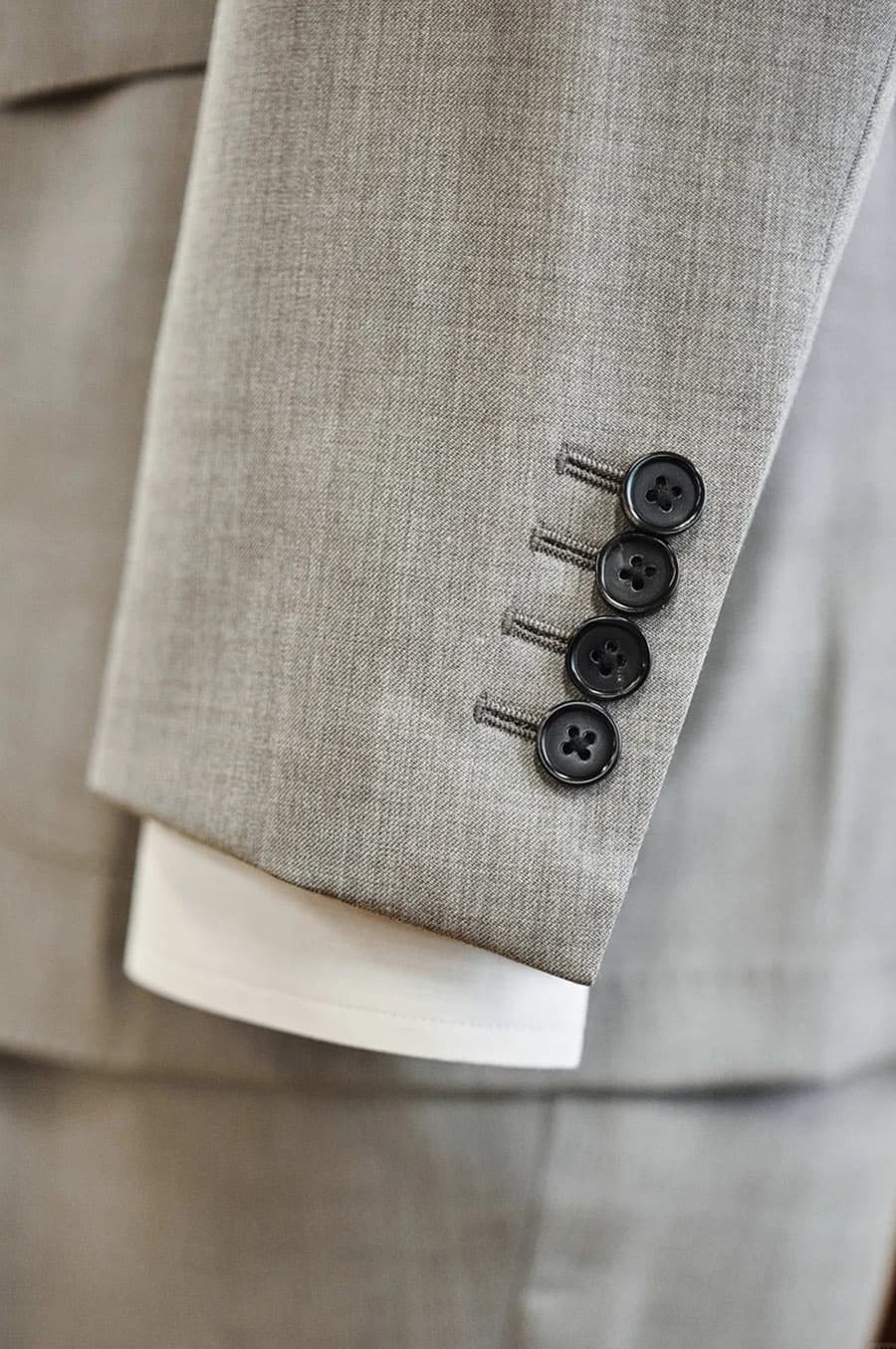 Bộ Vest Xám Bạc Kẻ Xước 4