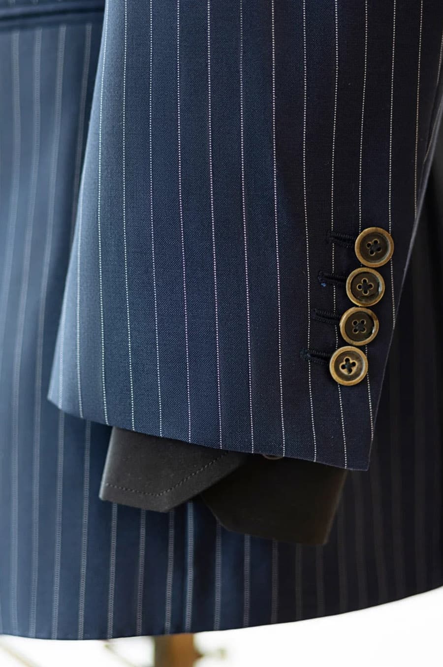 Bộ Vest Xanh Đậm Kẻ Nhỏ 6 Cúc 4