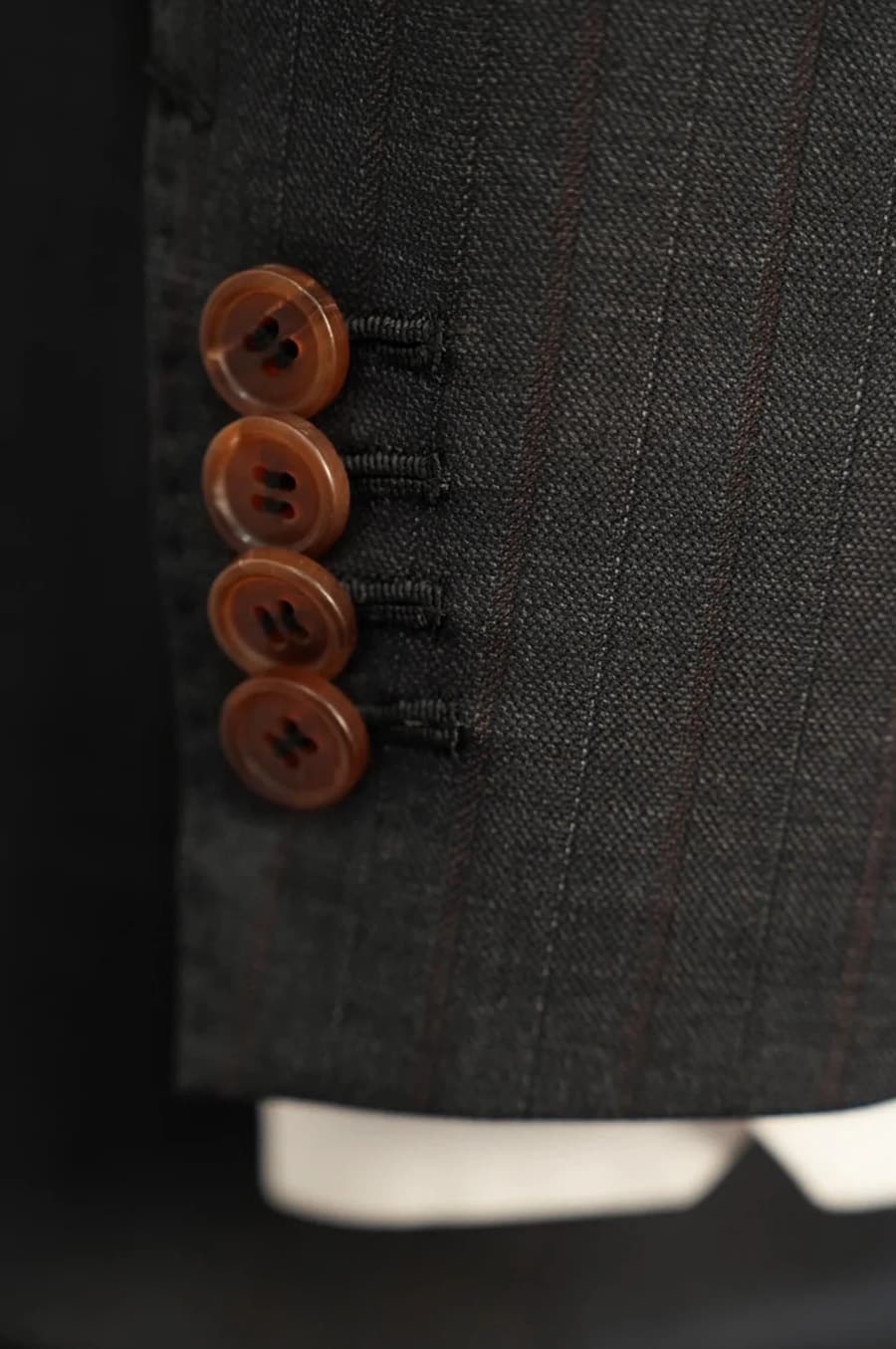 Bộ Vest Xám Đen 4