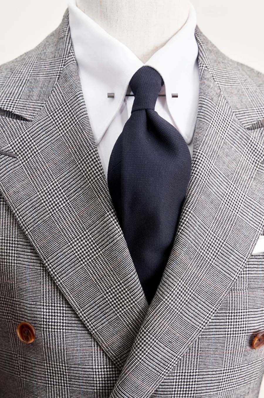 Bộ Vest Xám Kẻ 6 Cúc 2